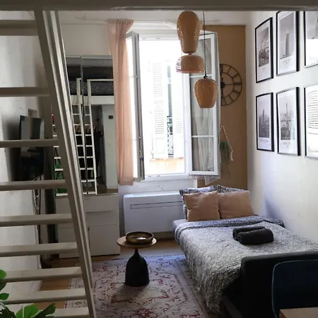 Comfy In Old Town With Mezzanine - Place Garibaldi, * Nice